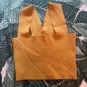 BRAND NEW SEEKS YELLOW CROPPED TOP SZ SMALL